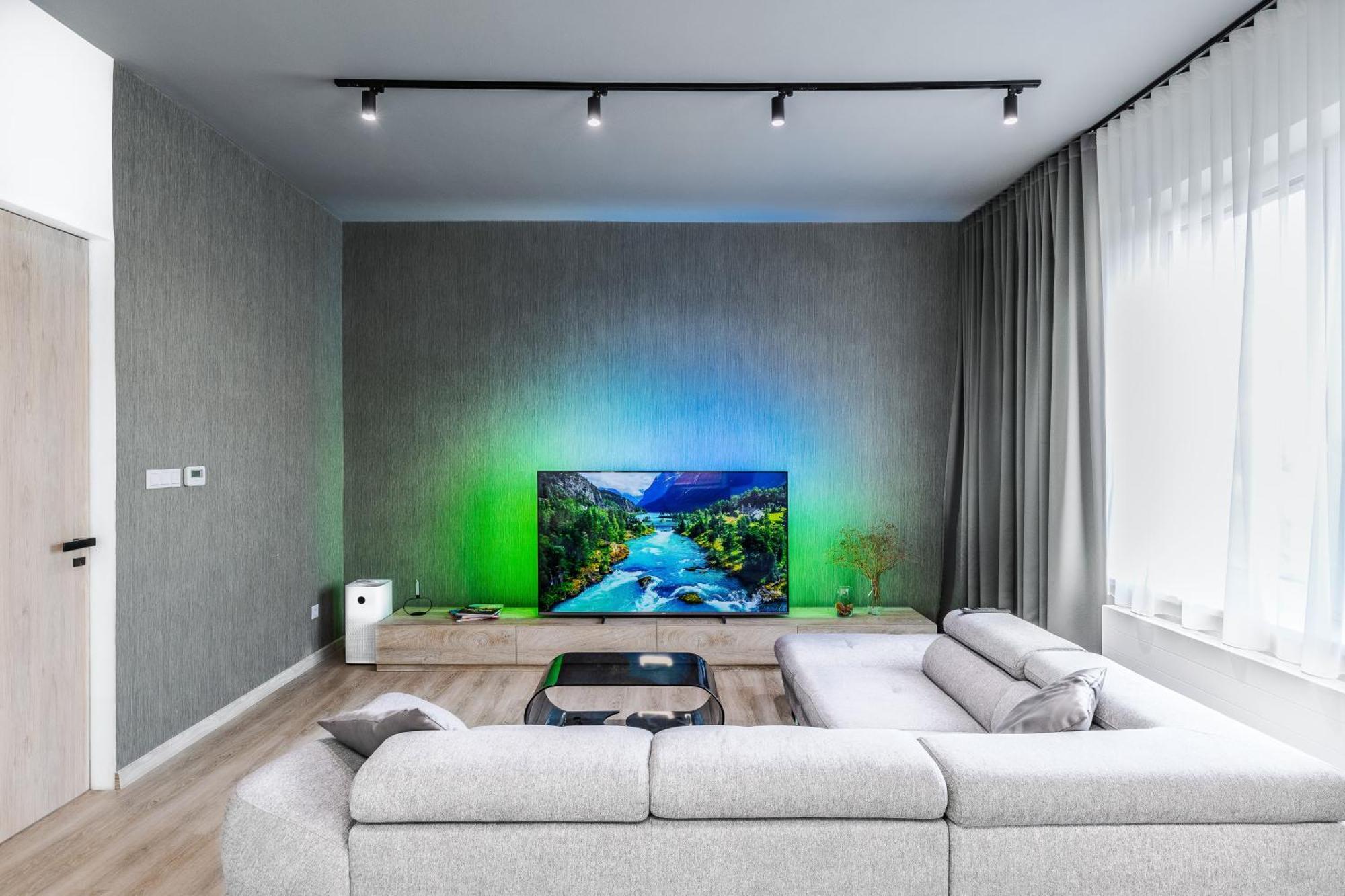 Chalupku - Luxurious Apartment 70M2 In Direct Centrum With Parking Included, Air-Conditioned, Balcony, Quiet Sleep, Best In Town บันสกาบิสตรีตซา ภายนอก รูปภาพ